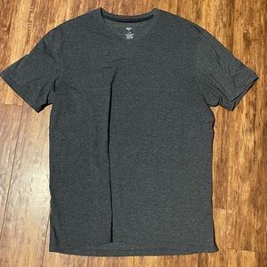 RYU Mens Large Tee - V cut - Grey